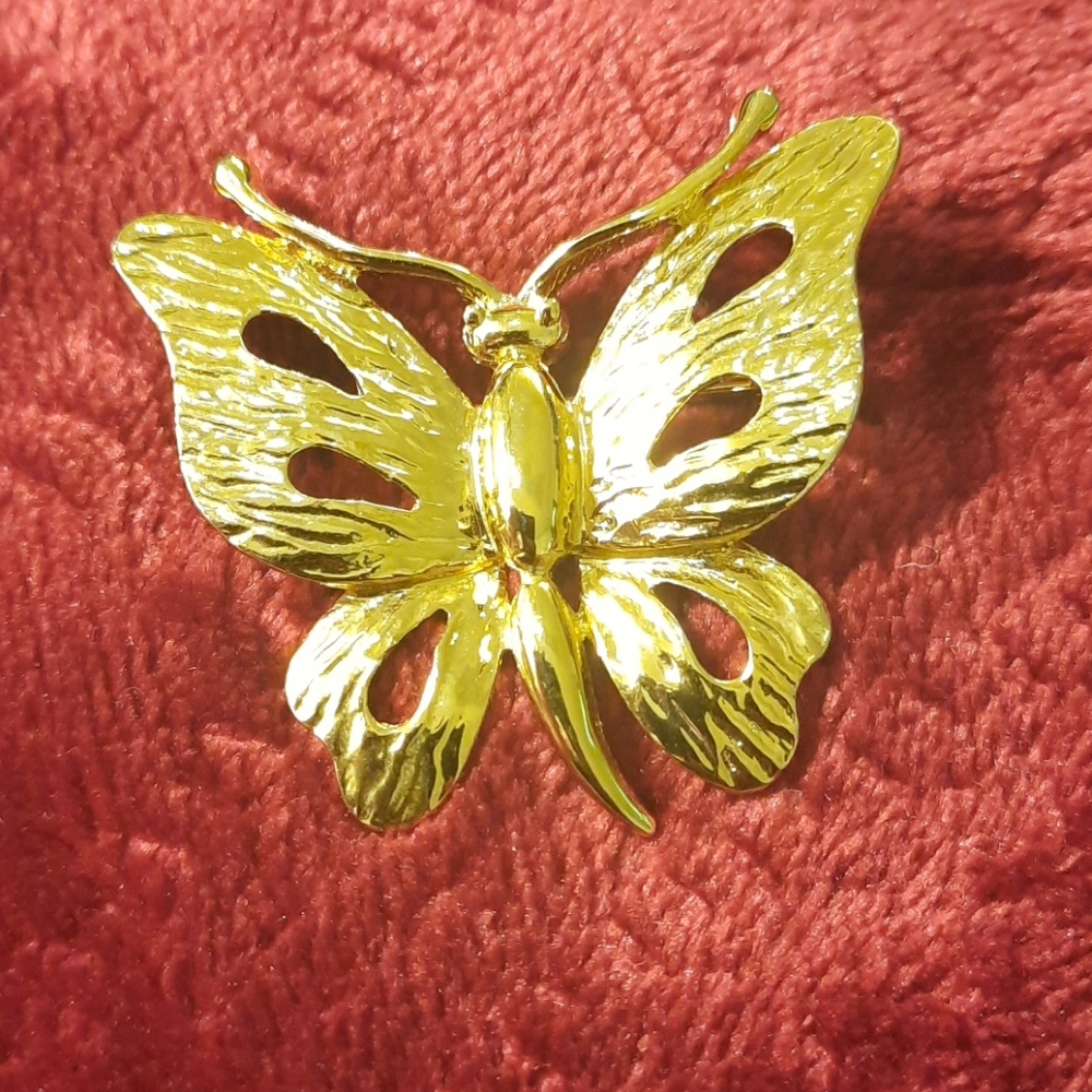 Gold Tone Butterfly Brooch/Pin